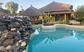 Villa avec piscine à Ndangane